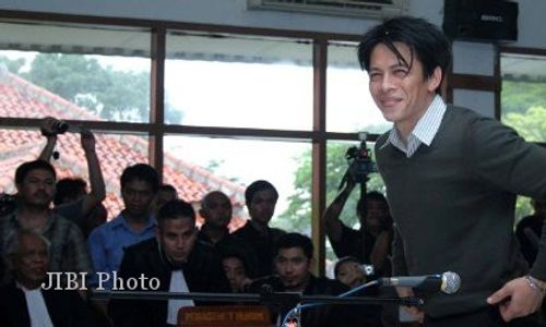 ARIEL BEBAS: Krisdayanti Berharap Ariel Diampuni Tuhan