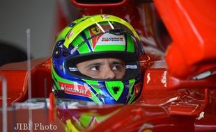 FELIPE MASSA Optimistis akan Tetap di Ferrari