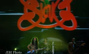 SLANK: Soal Perempuan dan Agama, Nggak Boleh Dilawan