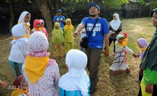 Tak Cukup Bermain di Lapangan