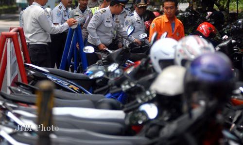 TARIF PARKIR: Mainkan Tarif Selama Lebaran, Jukir Akan Dipolisikan