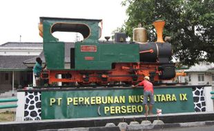 PERCANTIK MONUMEN LOKOMOTIF UAP 