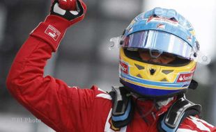 GP FORMULA 1: Alonso Cetak Hattrick