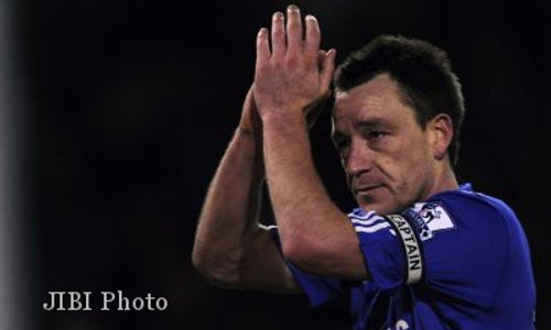 SISI LAIN JOHN TERRY :  Kapten Chelsea Ini Setia Menyemangati Petrov Melawan Leukemia