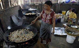 HARGA KEDELAI Makin Menggila, Perajin Tahu Tempe Ancam Mogok