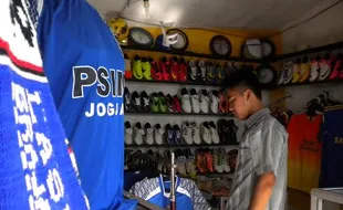 Penjualan Jersey PSIM Anjlok