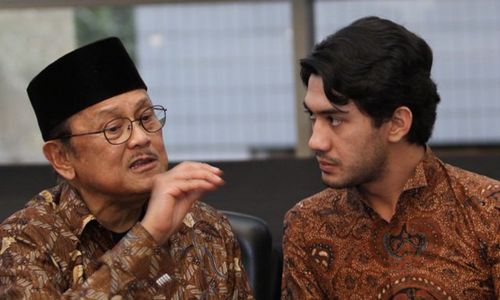 FILM HABIBIE AINUN