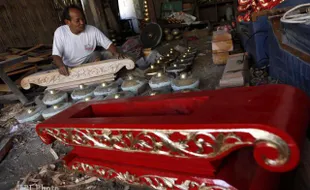  PENGRAJIN GAMELAN