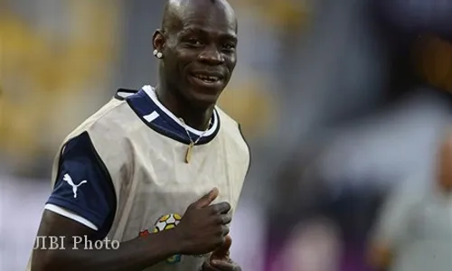 PIALA DUNIA 2014 : Balotelli Ingin Bungkam Kritik di Brazil