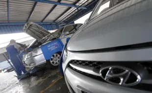 JELANG LEBARAN, Bengkel Mobil Geber Promo