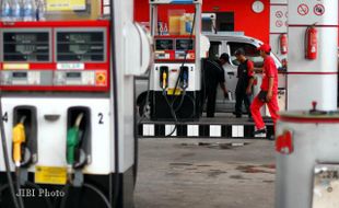  PERTAMINA TAMBAH PASOKAN PREMIUM 35%, Pertamax 150%