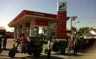  PETANI DEMO SPBU MANISRENGGO