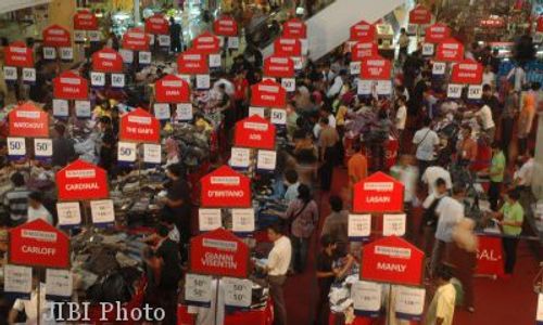 RITEL MODEREN Siapkan Midnite Sales