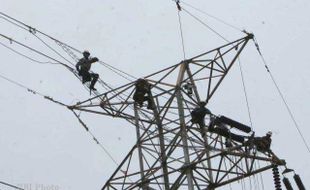 PT PLN Minta Izin Tebar Lagi 1.055 Tower SUTET di Jateng