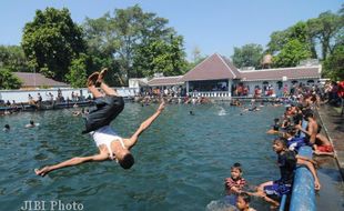 WISATA BOYOLALI : Jumlah Pengunjung Pengging Tak Seramai Tahun Lalu