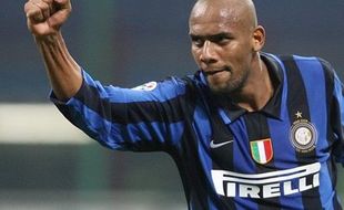 Agen Sebut City, Chelsea & Madrid Minati Douglas Maicon