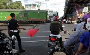 LALU LINTAS JOGJA : Perlintasan Lempuyangan Ditutup, Flyover Dikhawatirkan Ambruk, Ini Penjelasannya