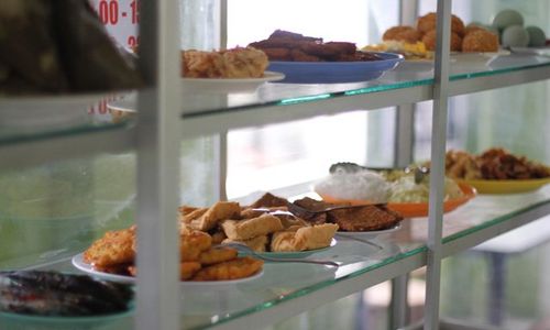 KULINER BUKA PUASA: Bisa Ambil Sendiri atau Dilayani