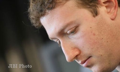 PEMILIK FACEBOOK, Mark Zuckerberg Out dari Daftar 10 Orang Terkaya