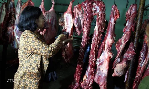 SIDAK: Petugas Temukan Daging Sapi Betina di Kartasura