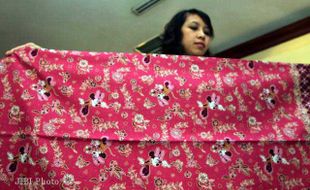 BATIK KARAKTER KARTUN WALT DISNEY