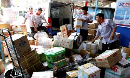 JELANG LEBARAN, KIRIMAN PAKET MENINGKAT 100%