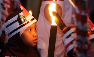 TAKBIRAN JOGJA : AMM Kraton Gelar Takbir Njeron Beteng