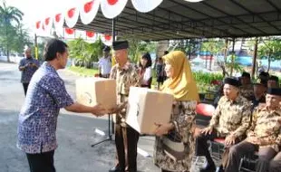 Gelar Upacara Bendera, Plaza Ambarrukmo Undang Veteran dan Purnawirawan