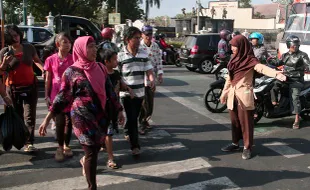 PRAMUKA ATUR LALU LINTAS