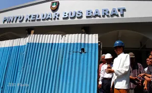 JOKOWI BONGKAR PEMBATAS PROYEK TERMINAL TIRTONADI