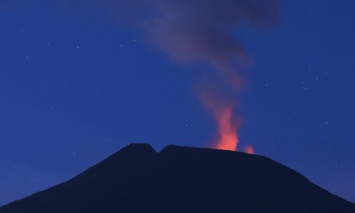 GUNUNG SLAMET WASPADA : Slamet Tak Lagi Keluarkan Asap Hitam Melainkan Putih