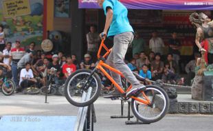  PESERTA LOMBA SEPEDA BMX UNJUK KEBOLEHAN