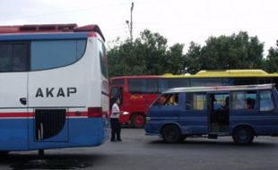 KEMENHUB: Tak Ada Kenaikan Tarif Bus Ekonomi untuk Lebaran 2012