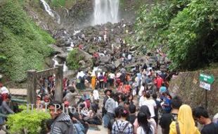  Lebaran, Jumlah Wisatawan di Karanganyar Tembus 125.000 Orang