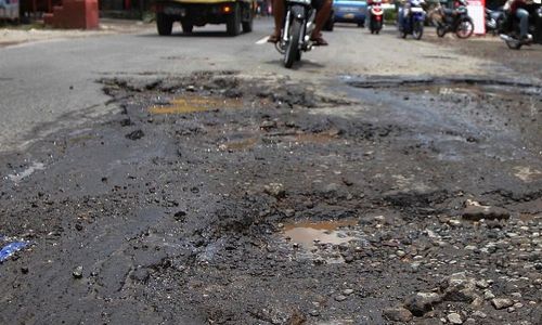 INFRASTRUKTUR JATENG : Sudah Dikebut, Perbaikan Darurat Lubang Jalan Tak Capai Target