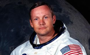 Neil Armstrong Bukan Manusia Pertama ke Bulan?