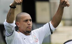  ROBERTO CARLOS Pensiun