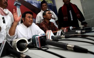 RHOMA BERI KETERANGAN PERS