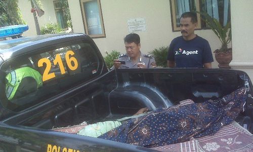   Pria Tanpa Identitas, Tewas Tergantung di Pohon Jati