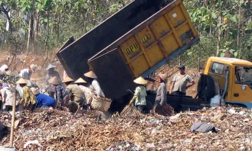  Pemkab Klaten Tambah Sarana Pengangkut Sampah