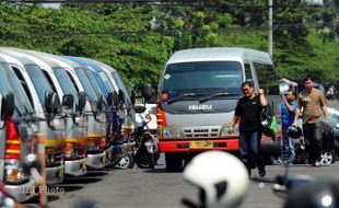 LEBARAN 2014 : Tarif Travel Lebaran H-5 Naik 40%