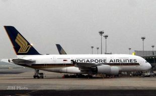 INSIDEN PESAWAT : Kronologi Kobaran Api di Singapore Airlines Saat Mendarat, Ini Videonya