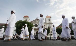 PEMUKA AGAMA HINDU IKUTI KIRAB BUDAYA 