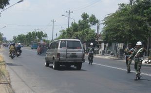 PEMERIKSAAN KENDARAAN DINAS & ATRIBUT TNI