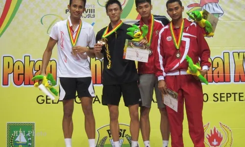   Bulu Tangkis Jateng Juara Umum