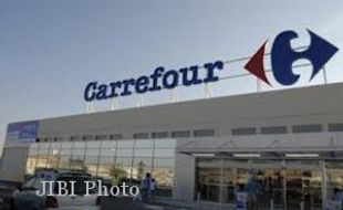 CARREFOUR HENGKANG: Berubah Jadi Trasmart, Menggurita di Kecamatan