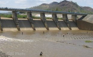 Penundaan Penutupan Dam Colo Barat Dinilai Sulit