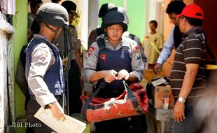 TIM GEGANA SISIR LOKASI LEDAKAN