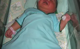 Wow, Yusfita Lahirkan Bayi Perempuan Berbobot 5 Kg!