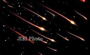 FENOMENA ALAM : Hari Ini Hingga 25 April Terjadi Hujan Meteor Lyrid, Ini Penjelasan LAPAN